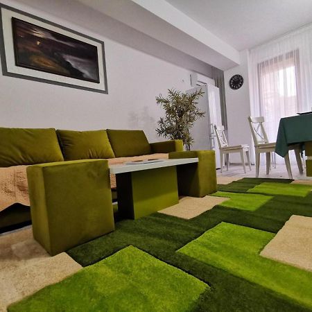 Green Apartment- Brilliant Apartments Constanţa Exterior foto